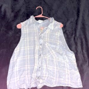 Blue plaid, sleeveless blouse. Ultra Flirt. Size:2x